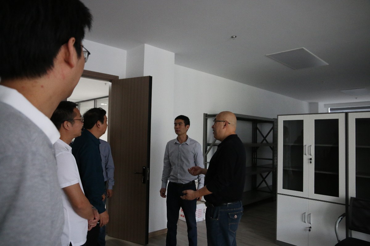 IMG_0992.JPG IMG_0992.JPG